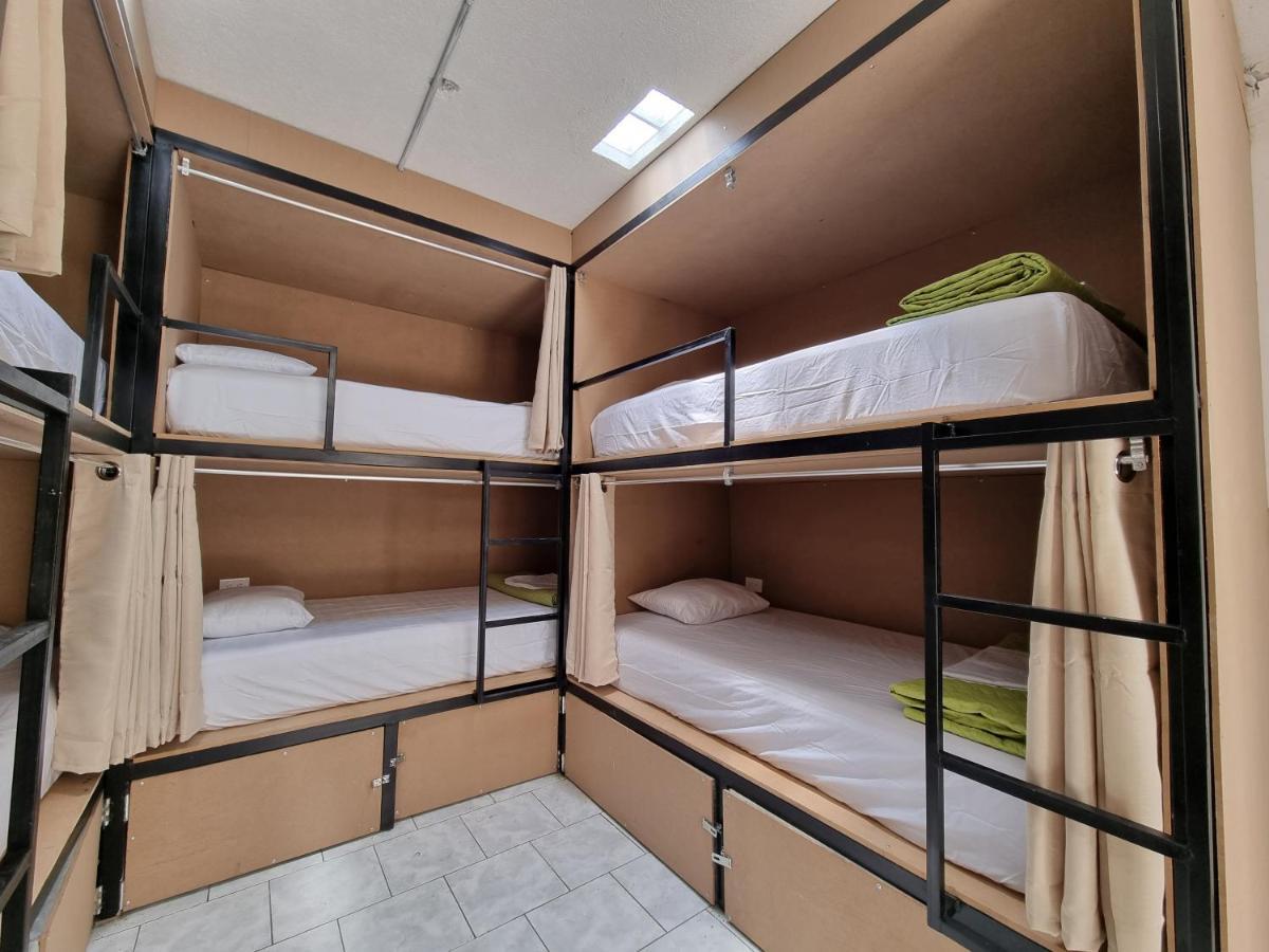 Central 10 Boutique Hostel Guatemala City Bagian luar foto