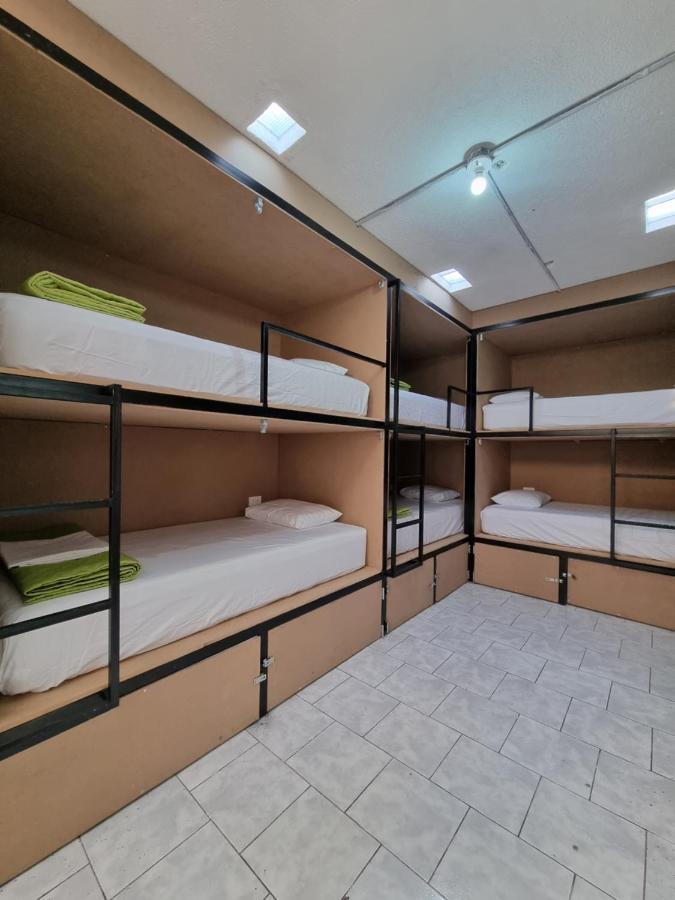 Central 10 Boutique Hostel Guatemala City Bagian luar foto