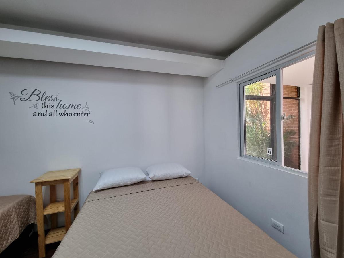 Central 10 Boutique Hostel Guatemala City Bagian luar foto