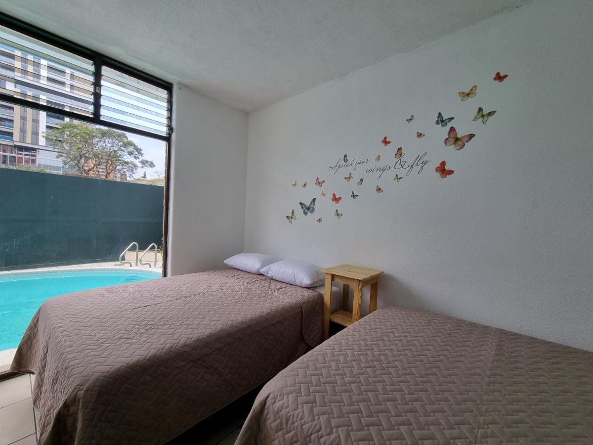 Central 10 Boutique Hostel Guatemala City Bagian luar foto