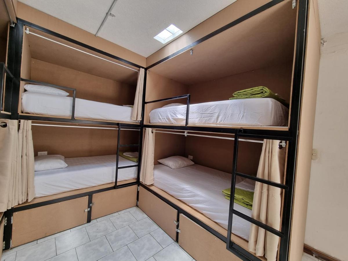 Central 10 Boutique Hostel Guatemala City Bagian luar foto