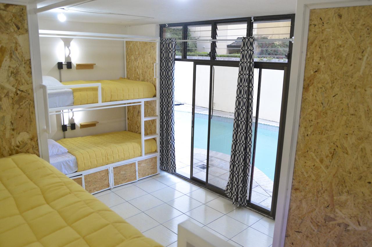 Central 10 Boutique Hostel Guatemala City Bagian luar foto