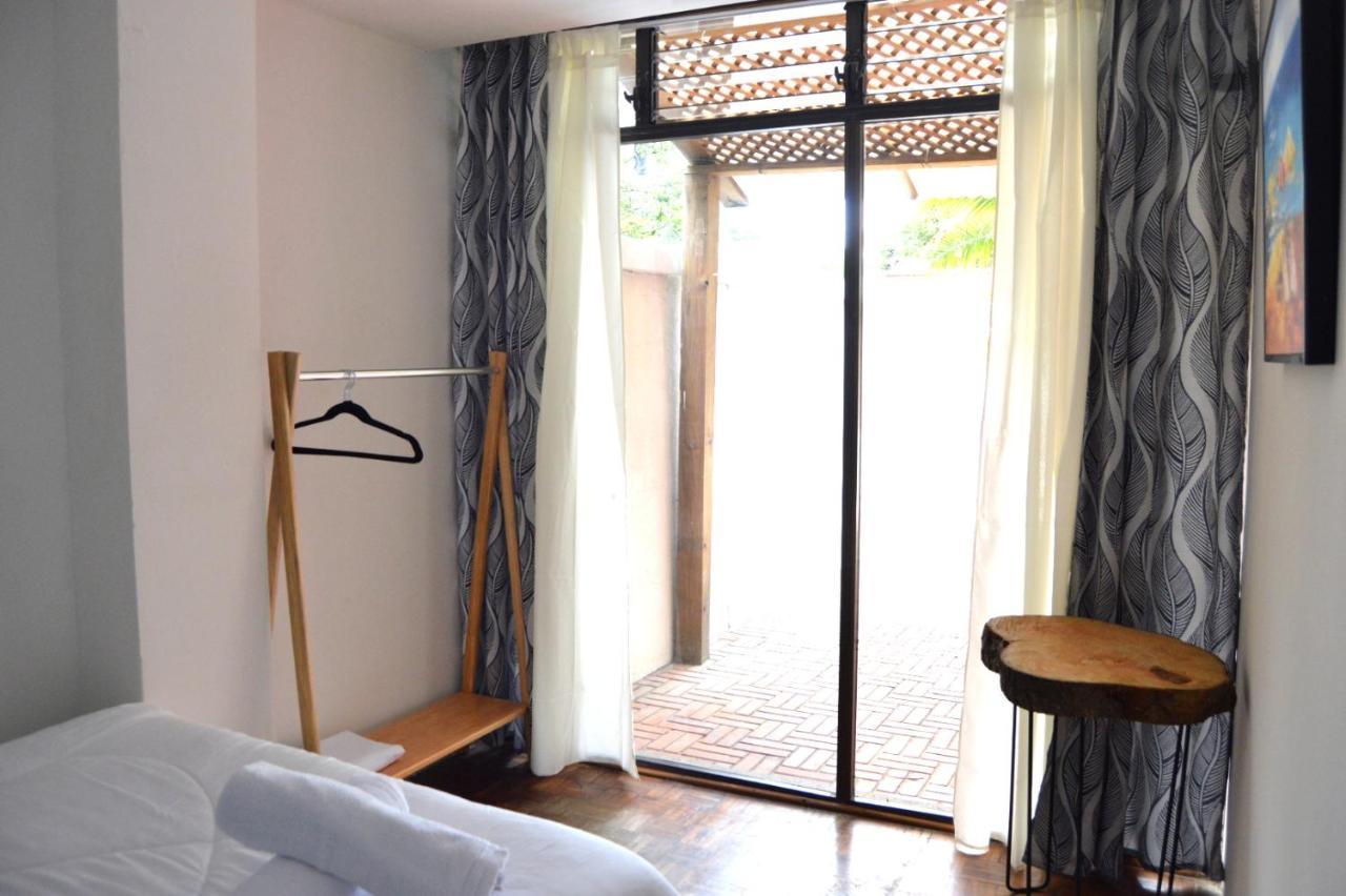 Central 10 Boutique Hostel Guatemala City Bagian luar foto