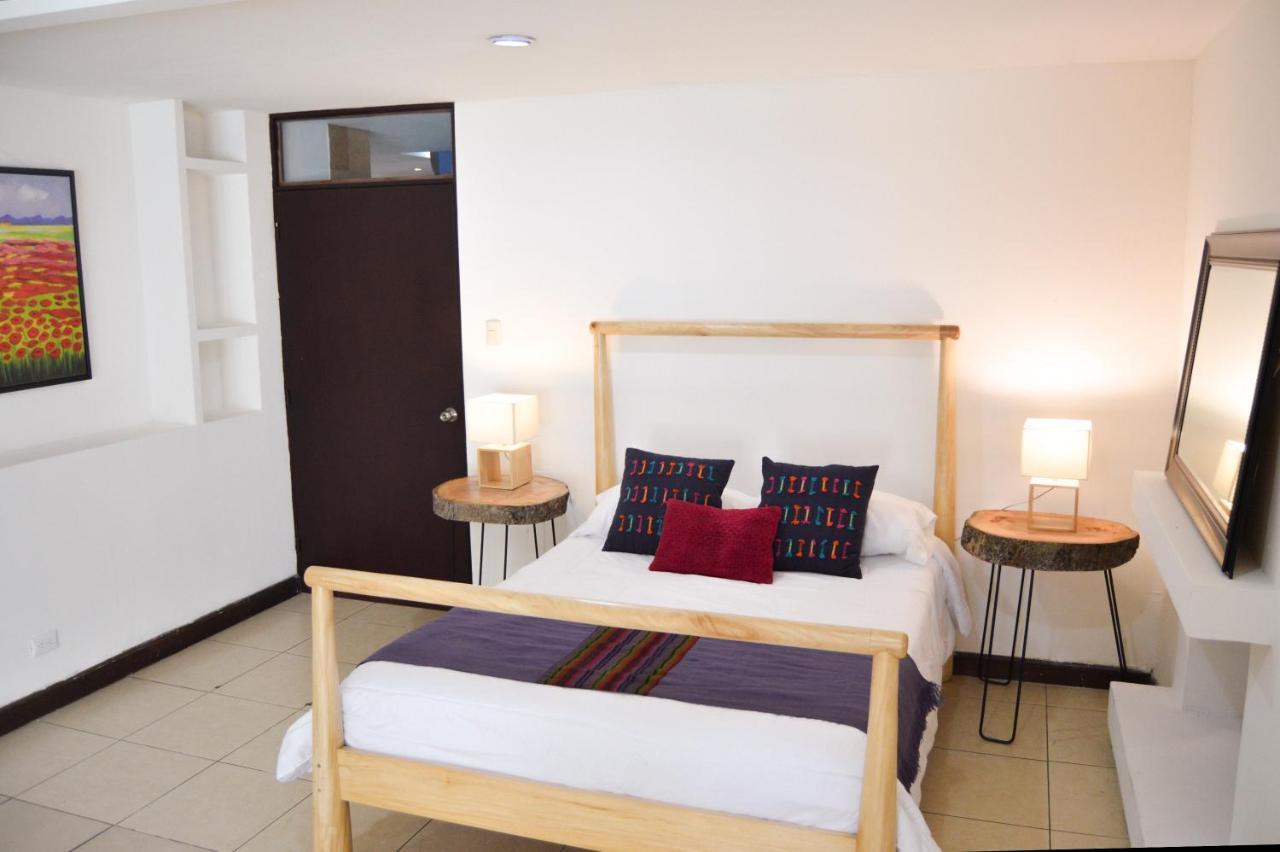Central 10 Boutique Hostel Guatemala City Bagian luar foto